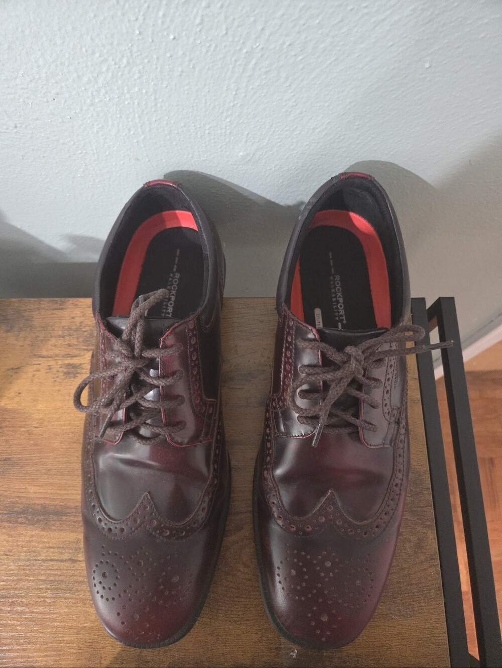 Rockport Men's Burgandy Wingtip Oxford Waterproof Leather Shoes . 12US. 11.5UK